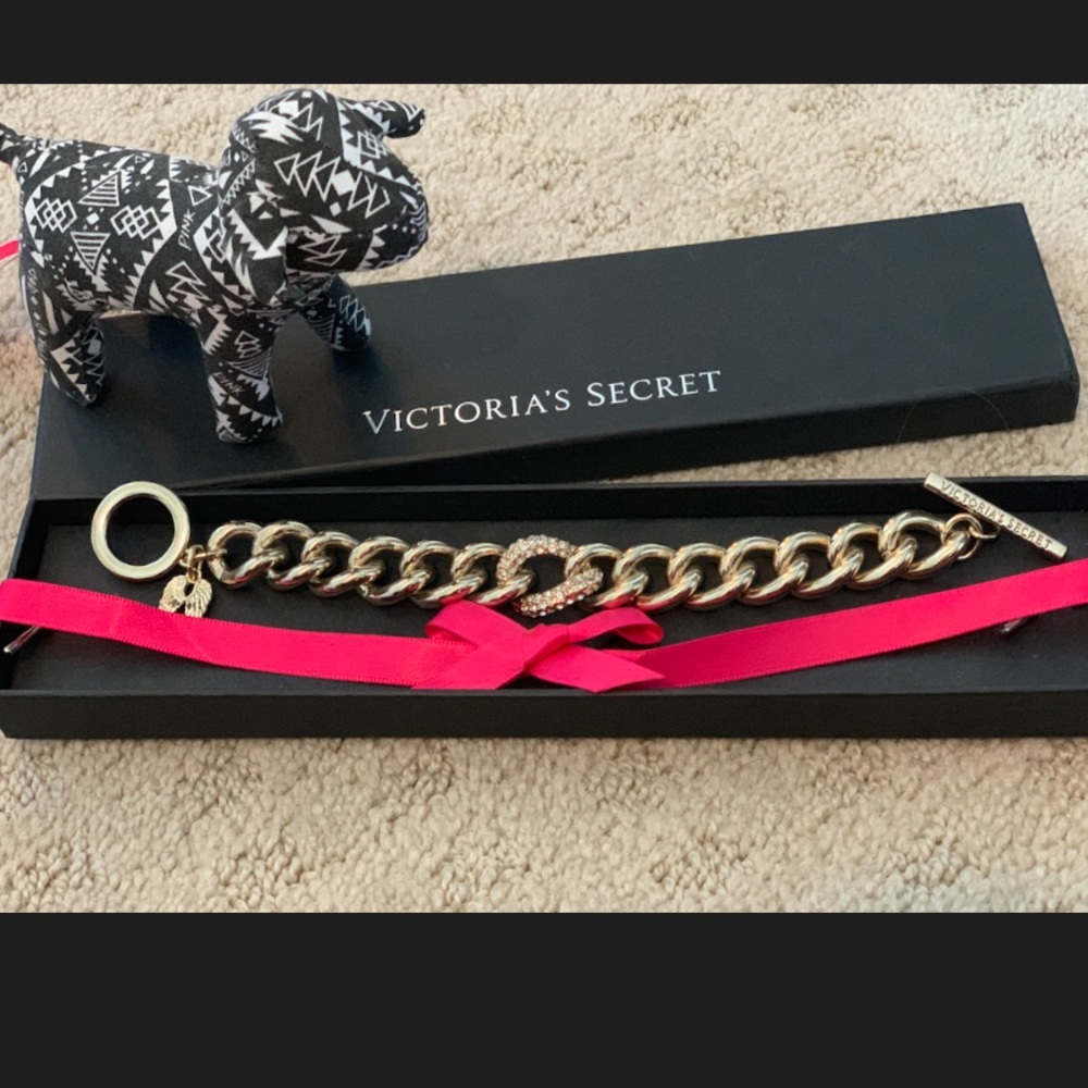 Victoria’s Secret Angels Gold bracelet